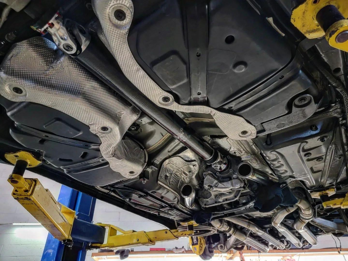 2018+ Jeep Trackhawk WK2 6.2L Supercharged HEMI V8 SRT Engine Carbon Fiber 1 Piece Driveshaft. Rating: 5901 FT/LBS x 9809 RMP- Mopar 53010904AA